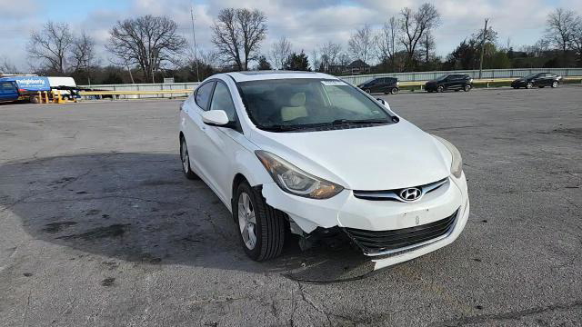 Hyundai Elantra 2016