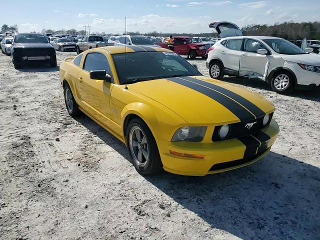Ford Mustang 2005