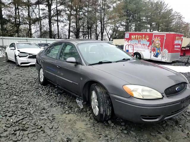 Ford Taurus 2004