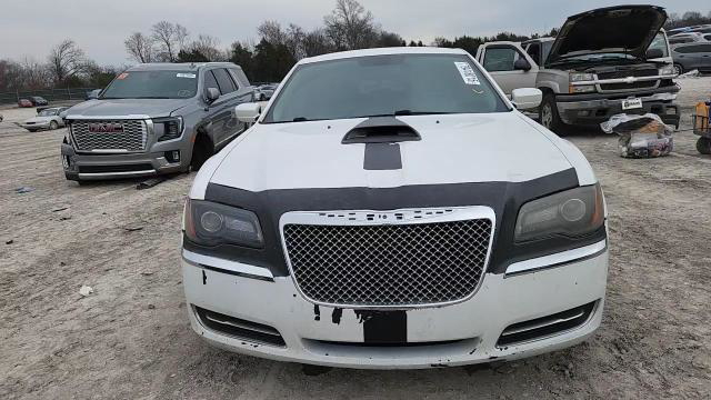 Chrysler 300 2011
