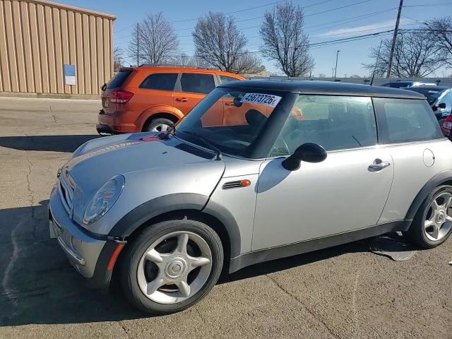 MINI Cooper 2004