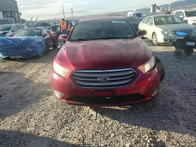 Ford Taurus 2015