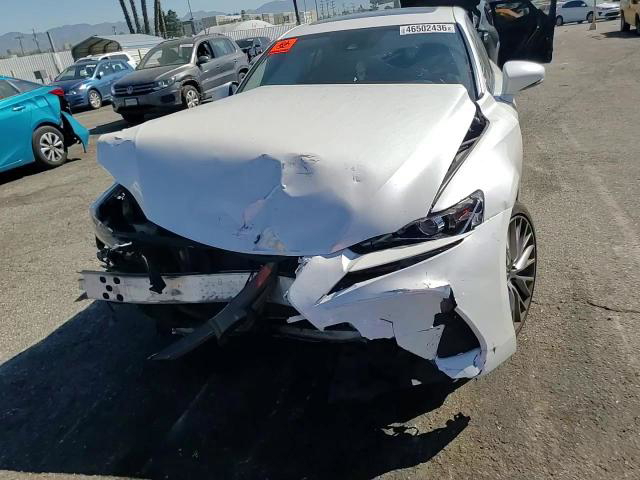 Lexus IS 2018