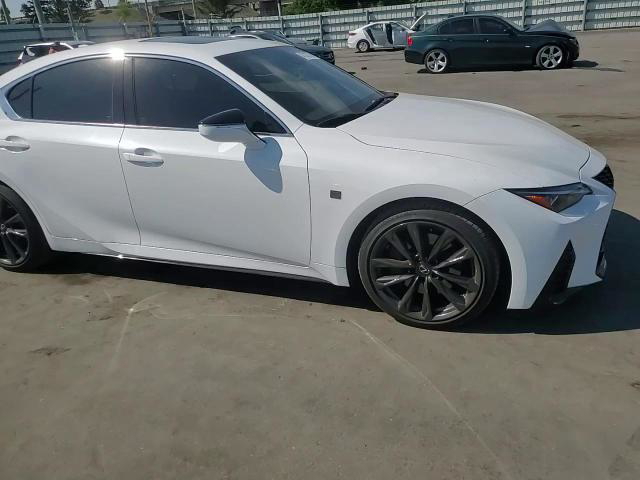 Lexus IS 2025