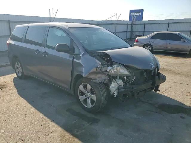 Toyota Sienna 2016