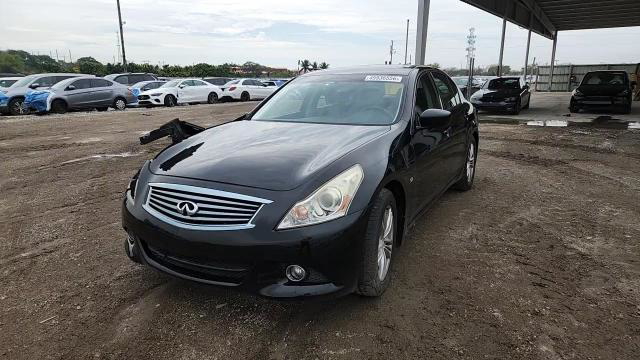 Infiniti Q40 2015
