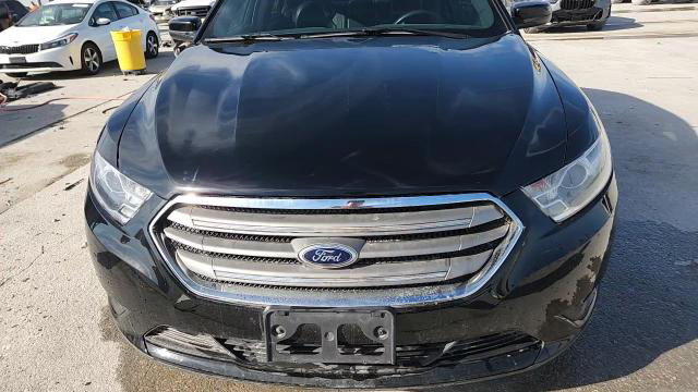 Ford Taurus 2016