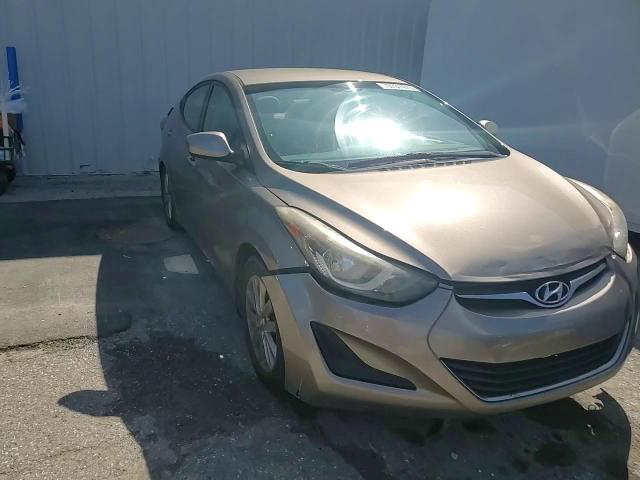 Hyundai Elantra 2015