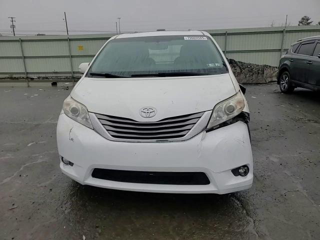 Toyota Sienna 2013