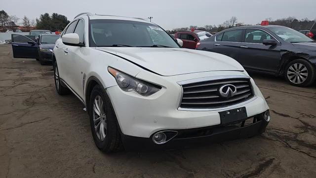 Infiniti QX70 2014
