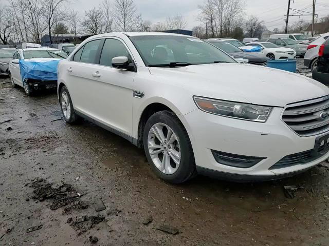 Ford Taurus 2015