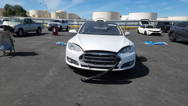Tesla Model S 2014