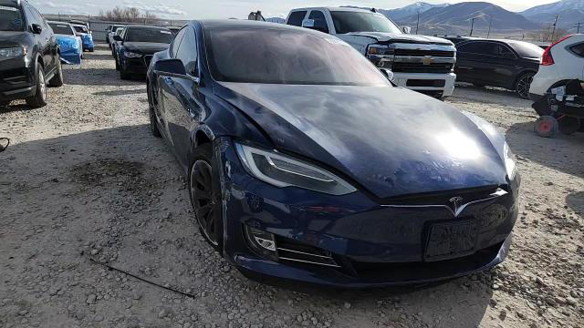 Tesla Model S 2018