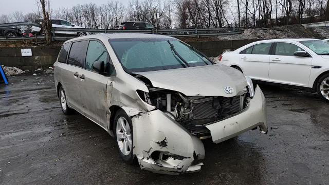 Toyota Sienna 2015