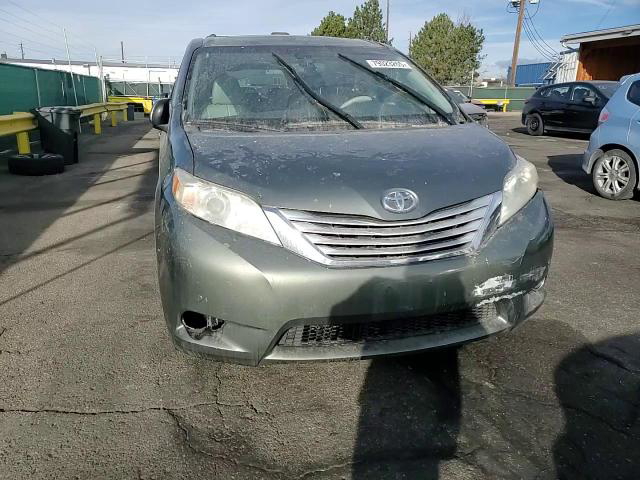 Toyota Sienna 2014