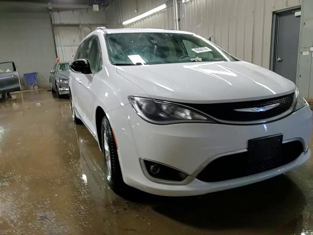 Chrysler Pacifica 2017