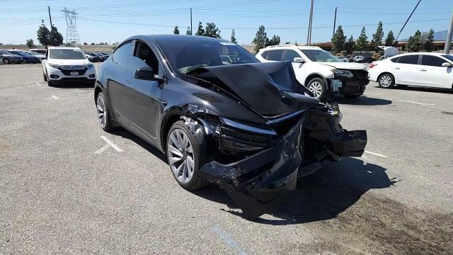 Tesla Model Y 2026