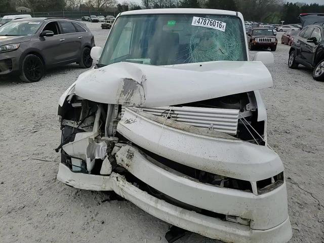 Scion xB 2005