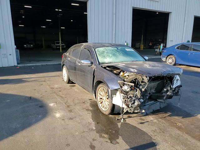 Chrysler 200 2012