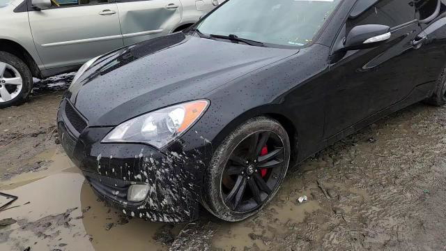 Hyundai Genesis 2012