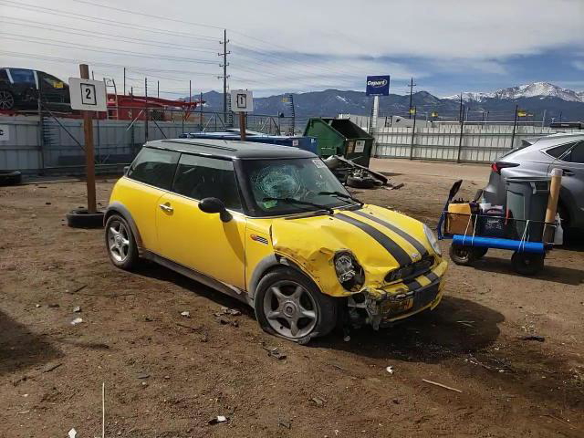 MINI Cooper 2005