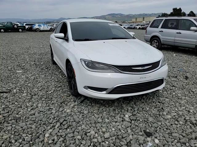 Chrysler 200 2016
