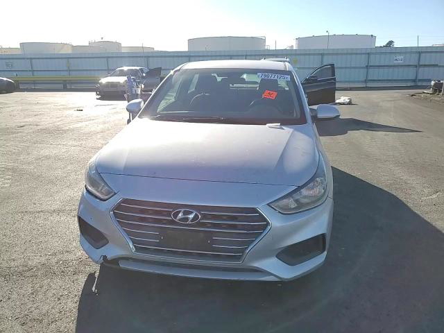 Hyundai  2021