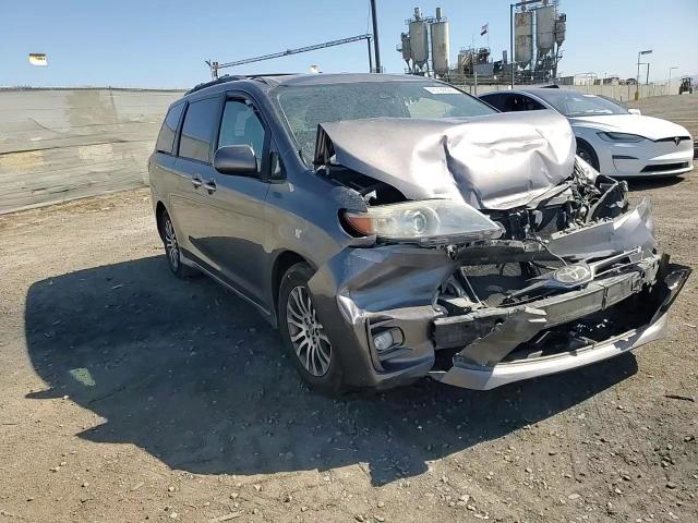Toyota Sienna 2018
