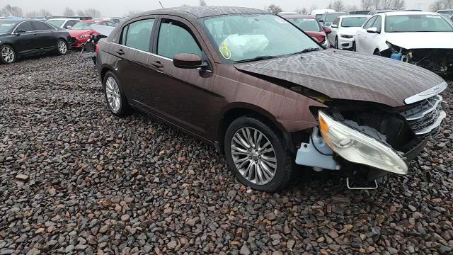 Chrysler 200 2013