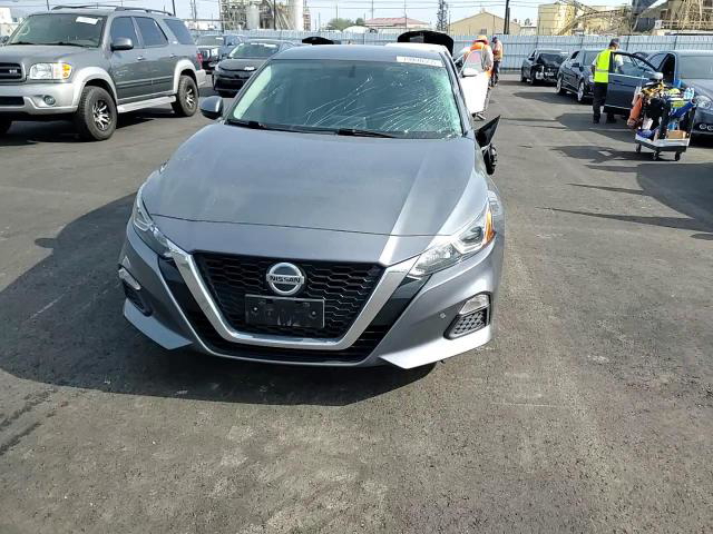 Nissan Altima 2020