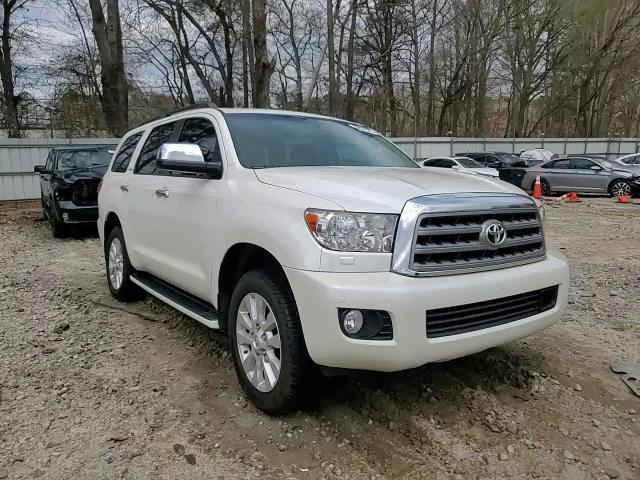 Toyota Sequoia 2016