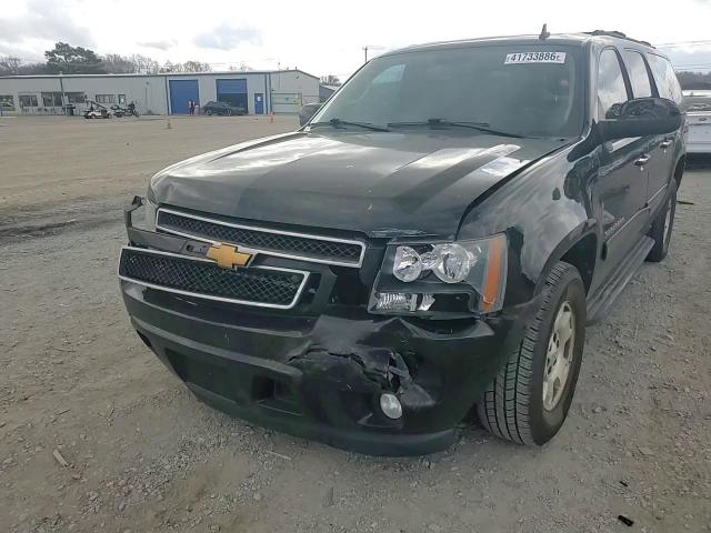 Chevrolet Suburban 2012