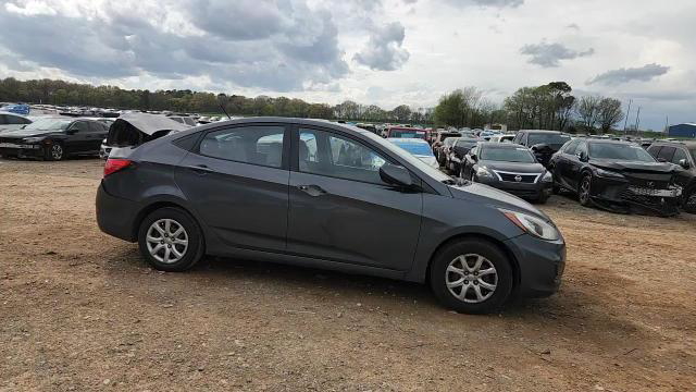 Hyundai Accent 2012