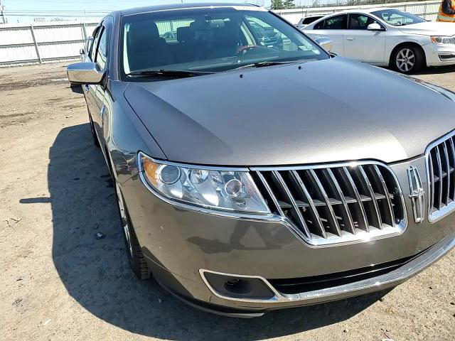 Lincoln MKZ 2011