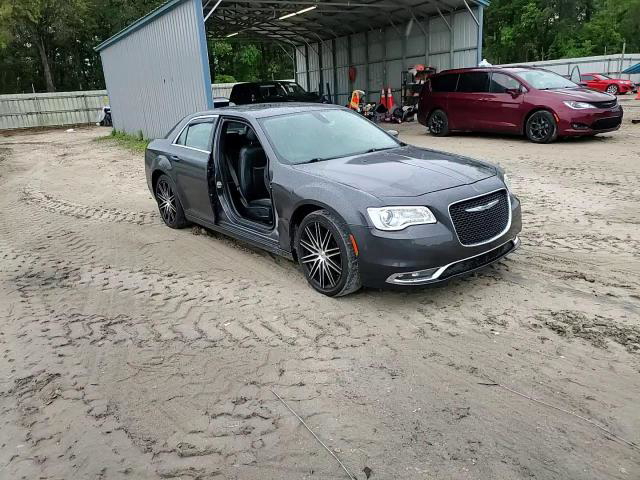 Chrysler 300 2016
