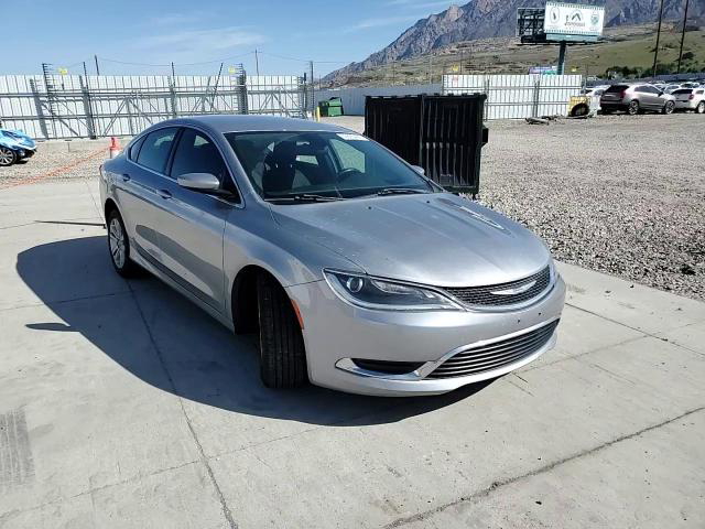 Chrysler 200 2015
