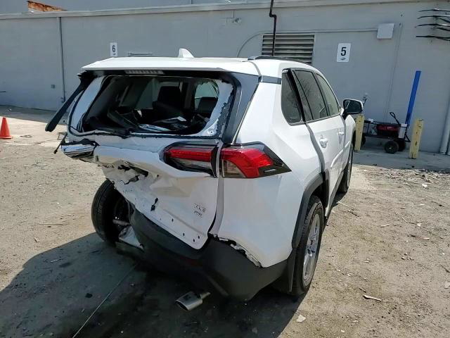 Toyota RAV 4 2025