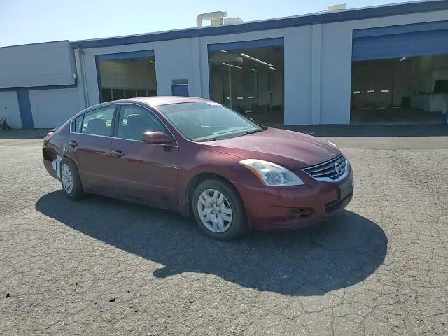 Nissan Altima 2012