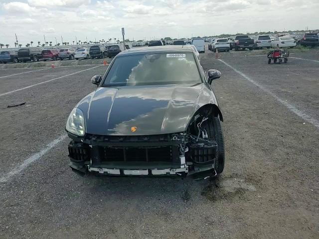 Porsche Cayenne 2021