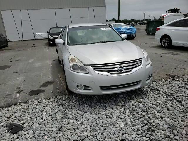 Nissan Altima 2012