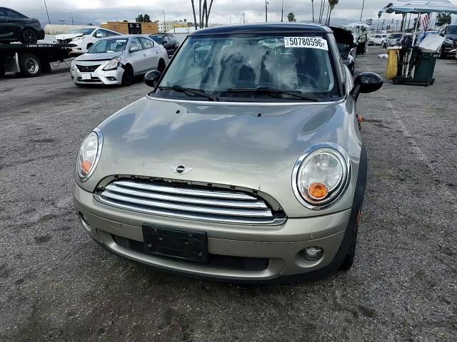 MINI Cooper 2010