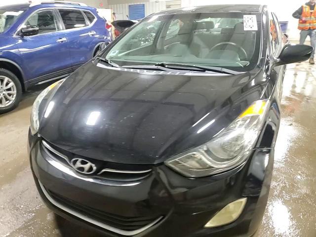 Hyundai Elantra 2012
