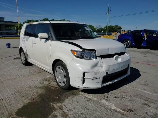 Scion xB 2012