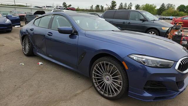 BMW Series 8 2022