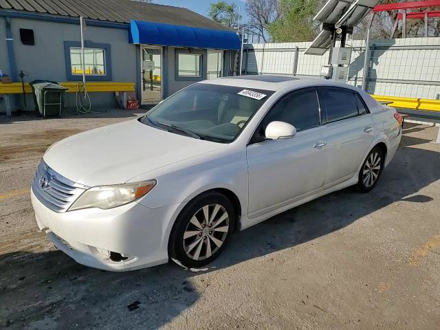 Toyota Avalon 2012
