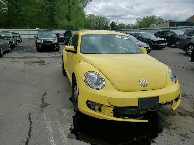 Volkswagen Beetle 2014