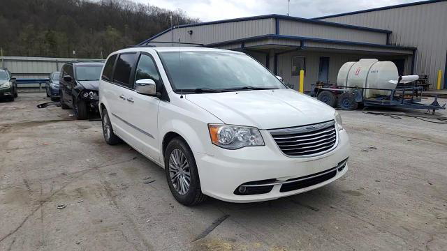 Chrysler Voyager 2013
