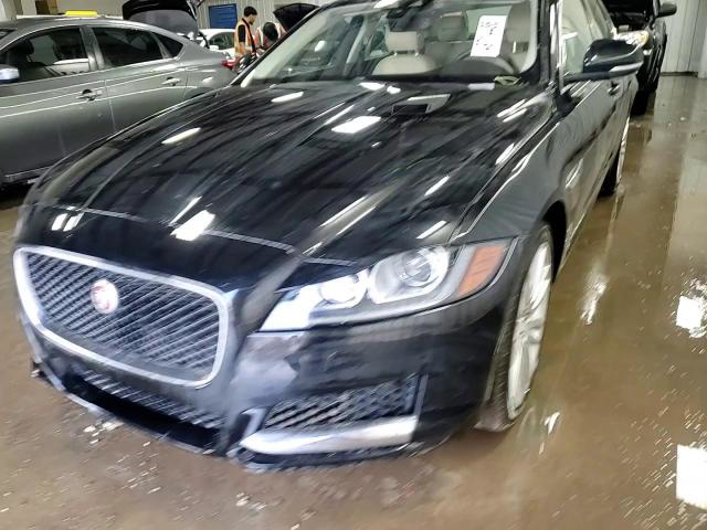 Jaguar XF 2016