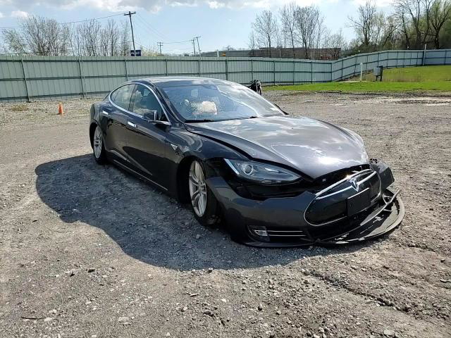 Tesla Model S 2015