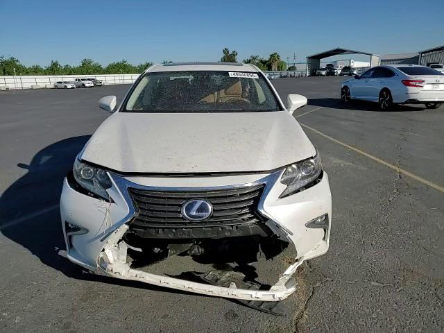 Lexus ES 2016